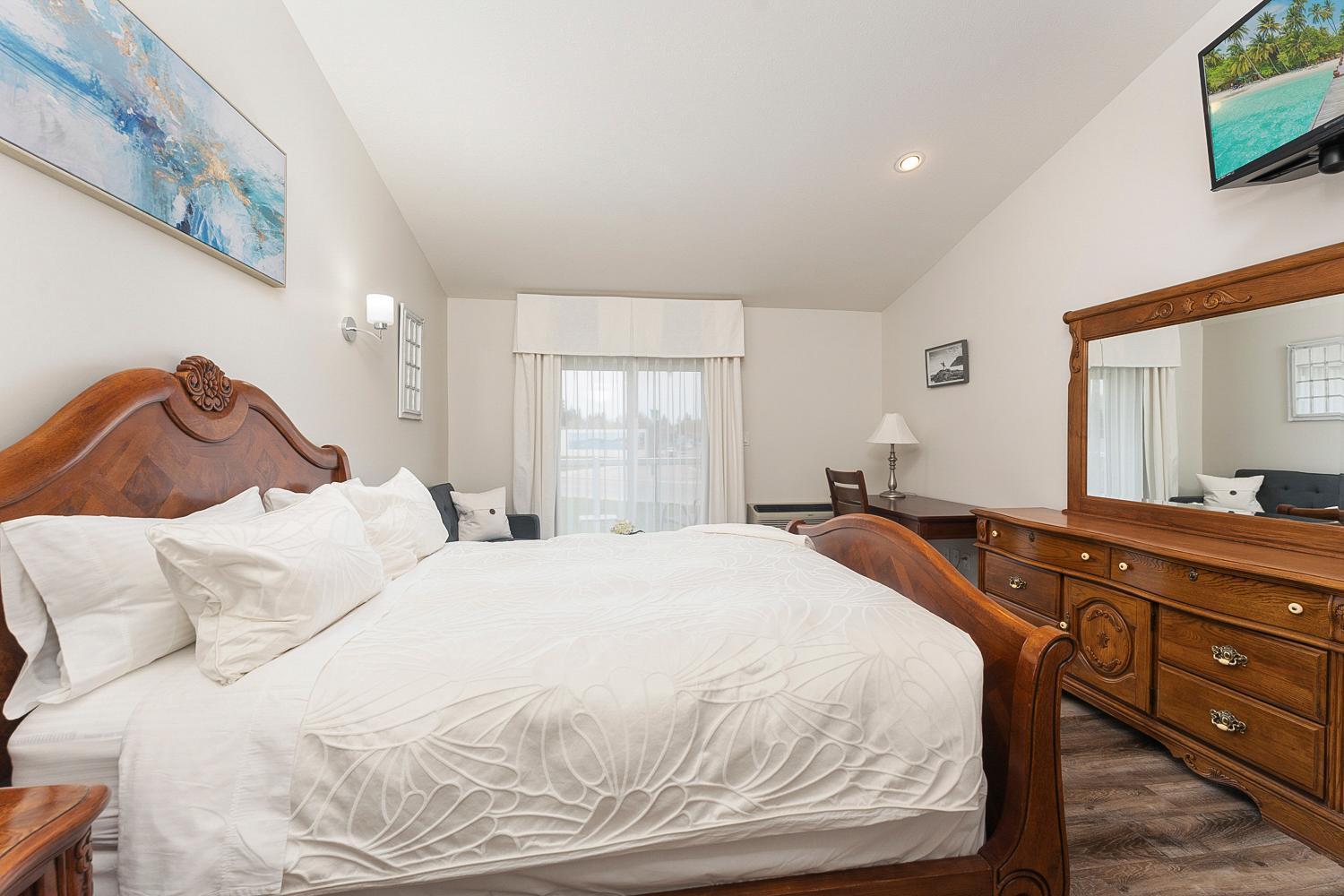 Lakeshore Inn Cold Lake Экстерьер фото