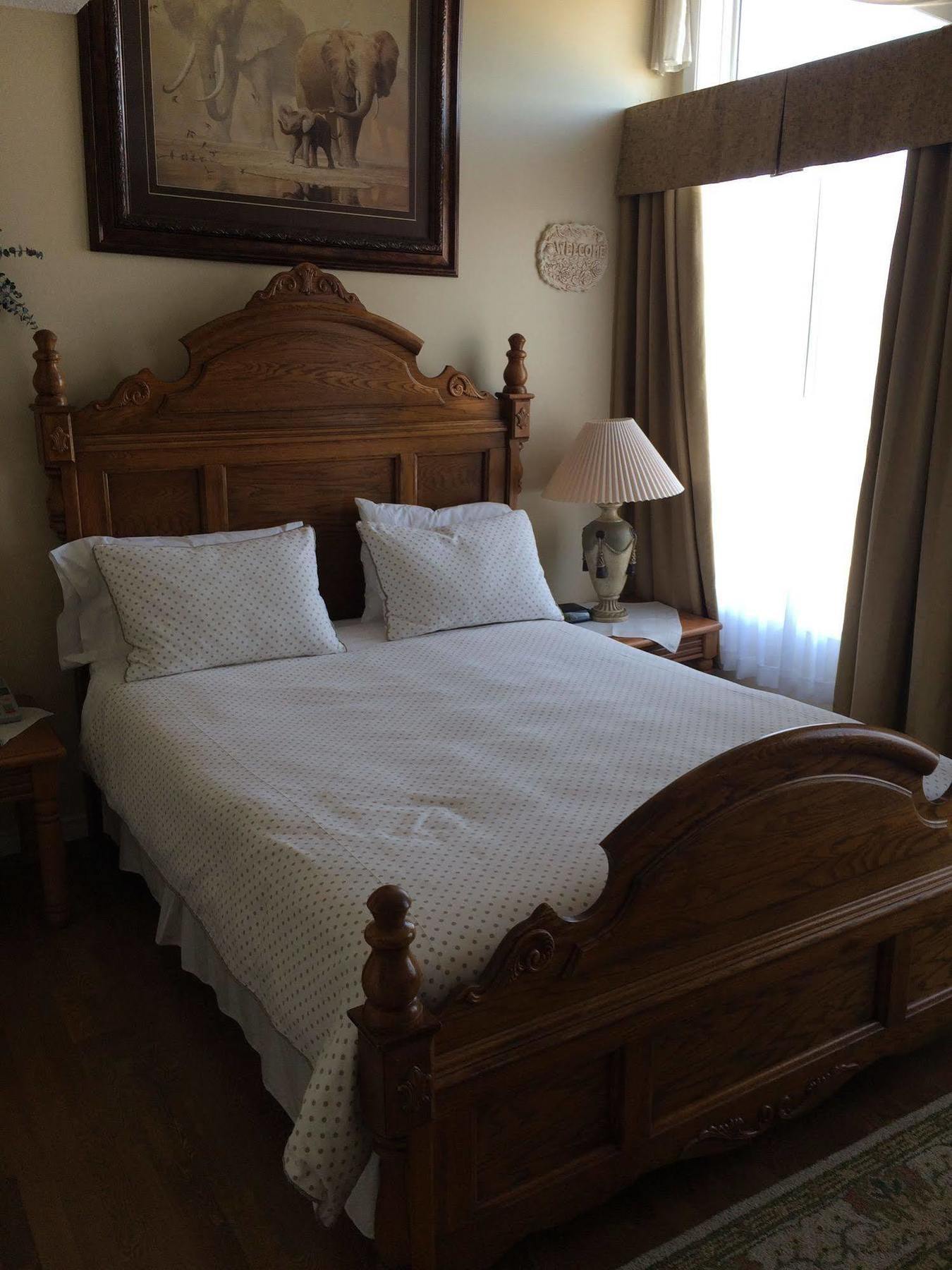 Lakeshore Inn Cold Lake Экстерьер фото